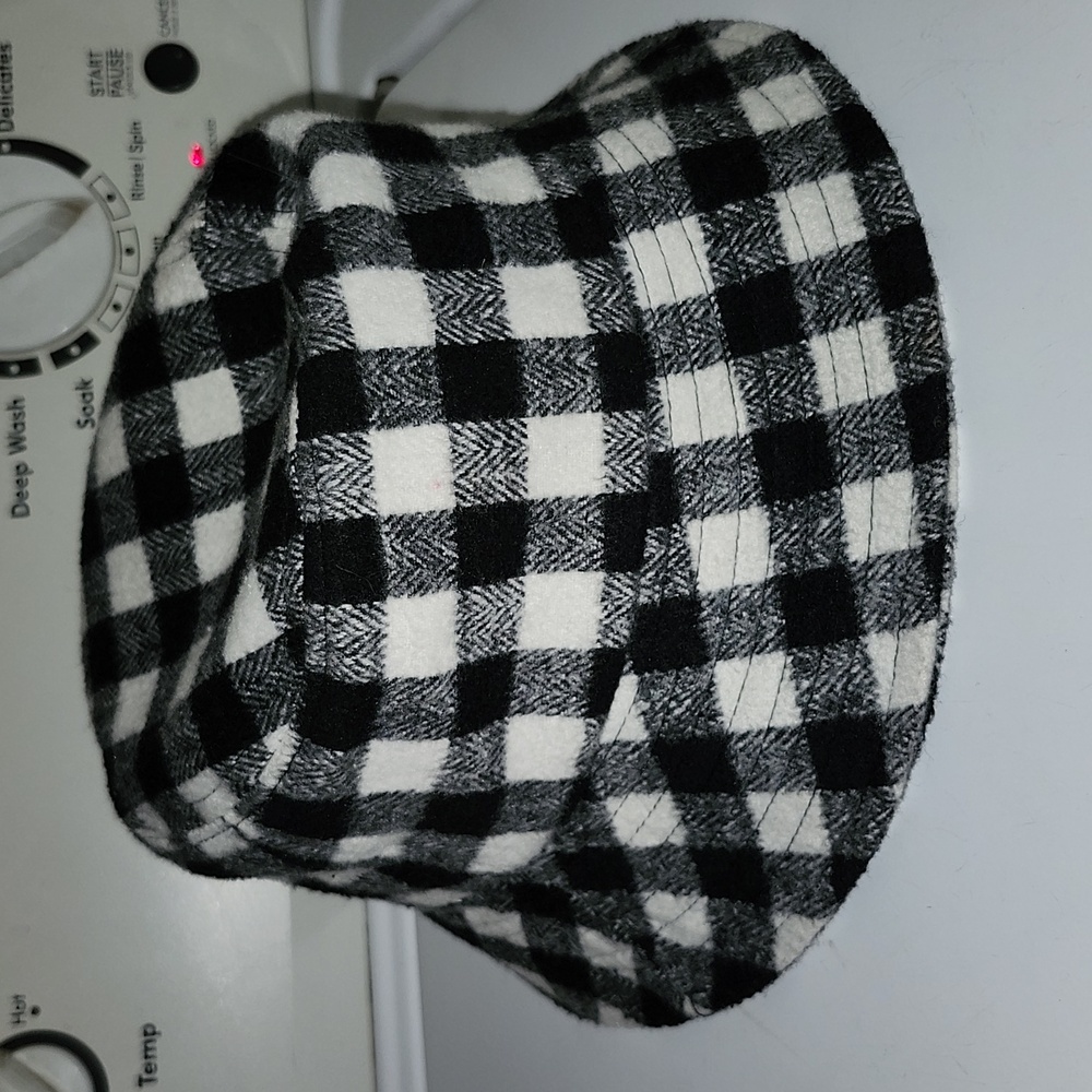 2 Checkered Bucket hats. Pink/white & black/white
